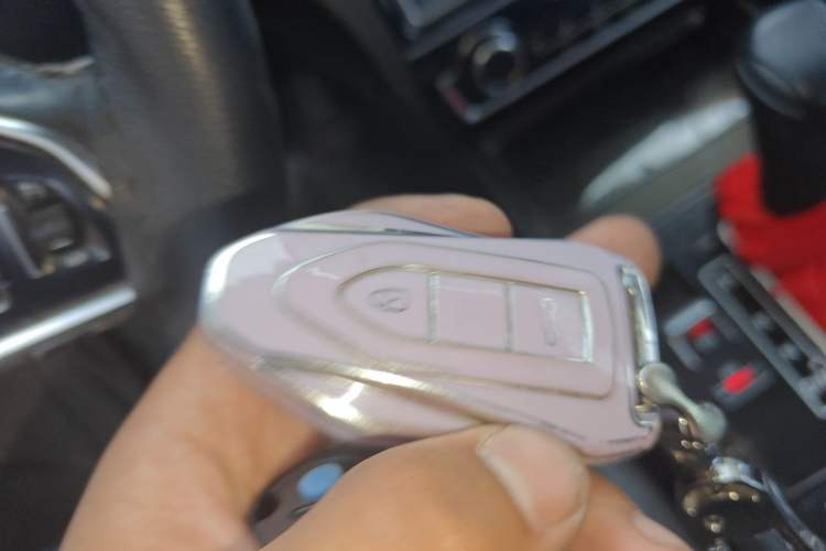 Used Zotye Z560 2017 1.5T CVT Luxury Model Vehicle Key