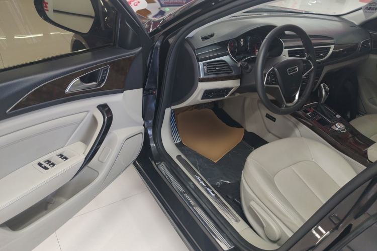 Used Zotye Z700 2016 1.8T DCT Luxury Model Driver Seat