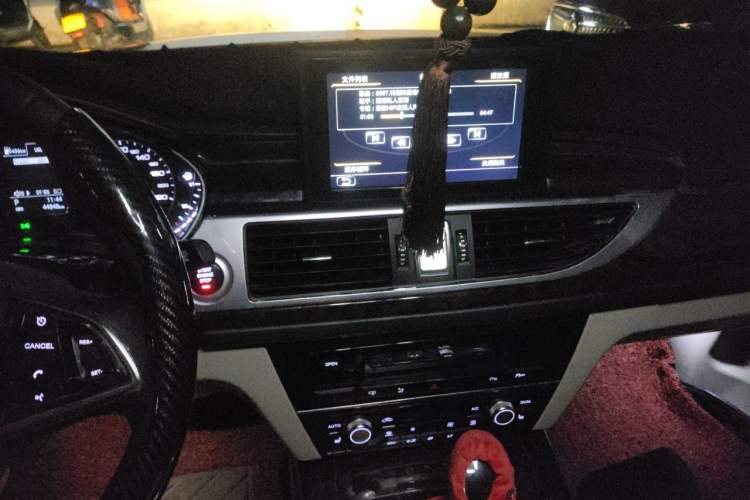 Used Zotye Z700 2016 1.8T DCT Elegant Version Audio And AC Panel
