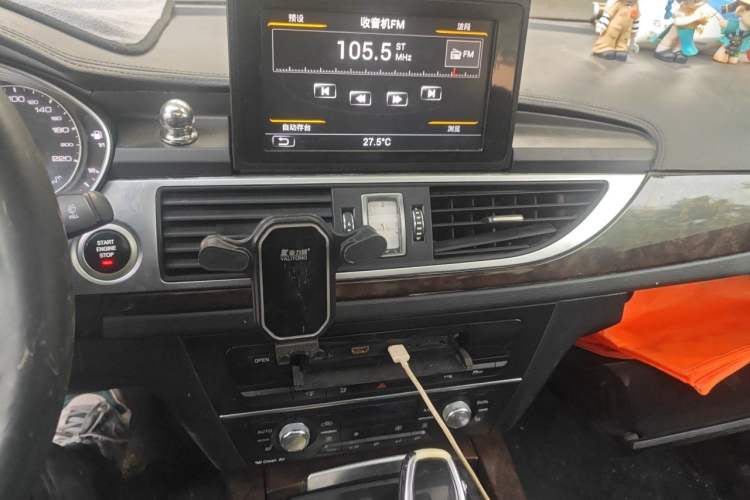 Used Zotye Z700 2016 1.8T DCT Elegant Version Audio And AC Panel