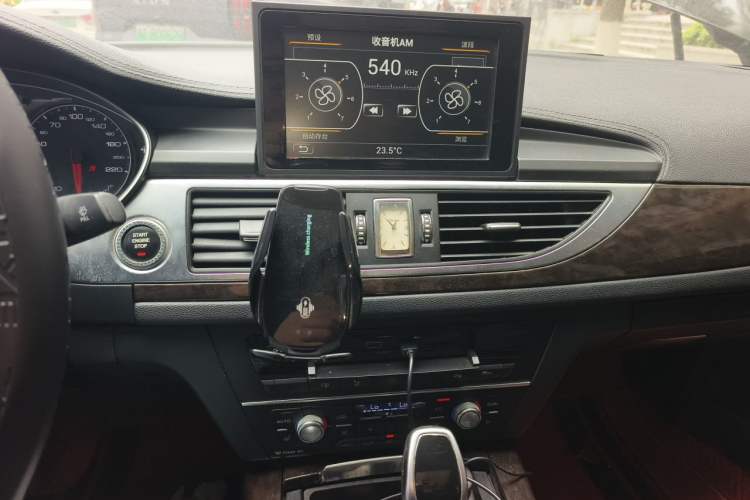 Used Zotye Z700 2016 1.8T DCT Elegant Version Audio And AC Panel