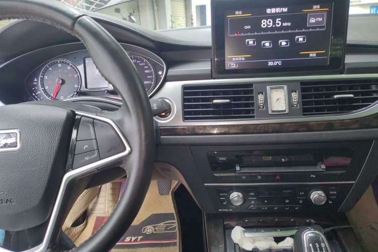 Used Zotye Z700 2016 1.8T Manual Elegant Model Audio And AC Panel