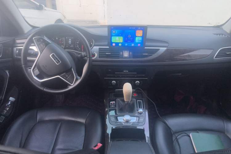 Used Zotye Z700 2016 1.8T Manual Elegant Model Center Console