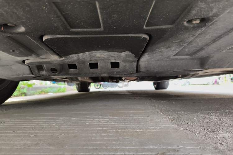 Used Zotye Z700 2016 1.8T DCT Prestige Edition Chassis Front
