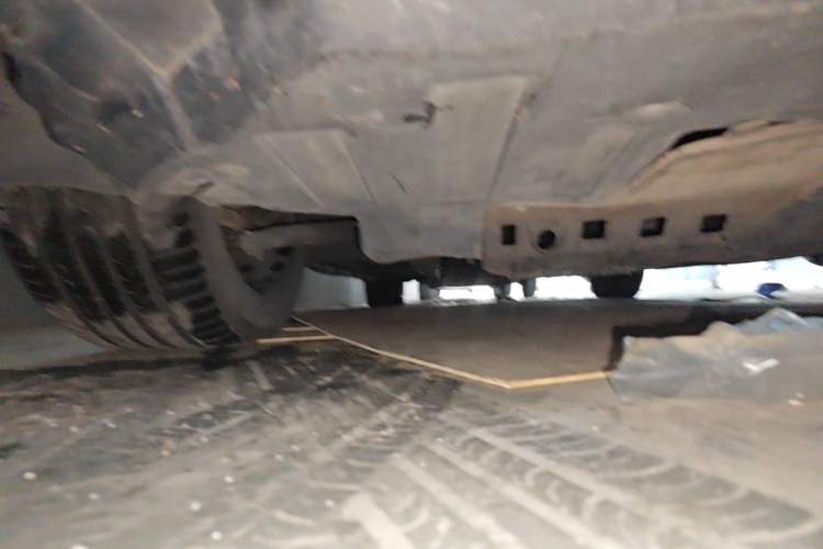 Used Zotye Z700 2016 1.8T Manual Elegant Model Chassis Front Right