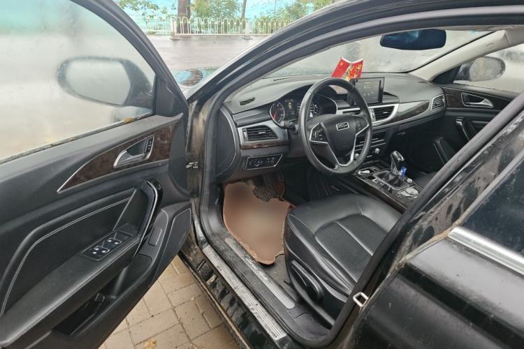 Used Zotye Z700 2016 1.8T Manual Luxury Model Driver Seat