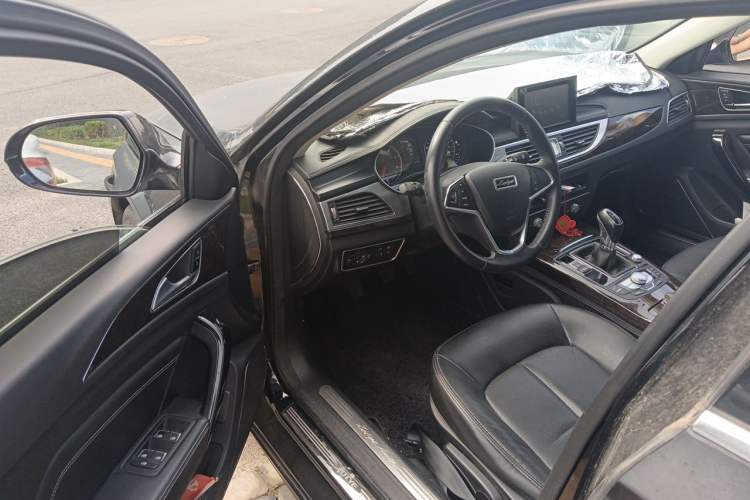 Used Zotye Z700 2016 1.8T Manual Luxury Model Driver Seat