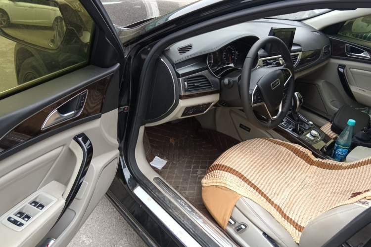 Used Zotye Z700 2016 1.8T DCT Luxury Model Driver Seat