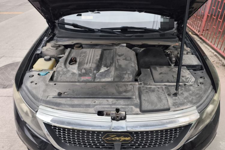 Used Zotye Z700 2016 1.8T DCT Elegant Version Engine Bay