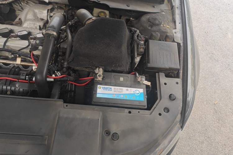 Used Zotye Z700 2016 1.8T DCT Elegant Version Engine Bay Left