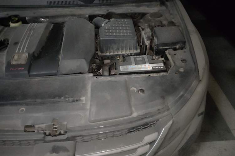Used Zotye Z700 2016 1.8T Manual Elegant Model Engine Bay Left