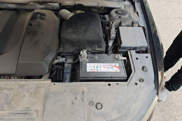 Used Zotye Z700 2016 1.8T DCT Elegant Version Engine Bay Left