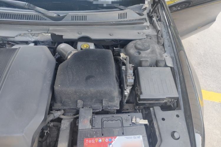 Used Zotye Z700 2016 1.8T Manual Luxury Model Engine Bay Left