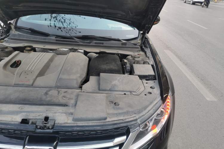 Used Zotye Z700 2016 1.8T DCT Prestige Edition Engine Bay Left