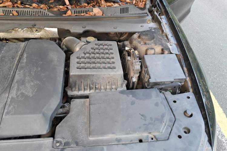 Used Zotye Z700 2016 1.8T DCT Executive Edition Engine Bay Left