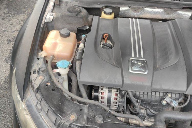 Used Zotye Z700 2016 1.8T DCT Elegant Version Engine Bay Right