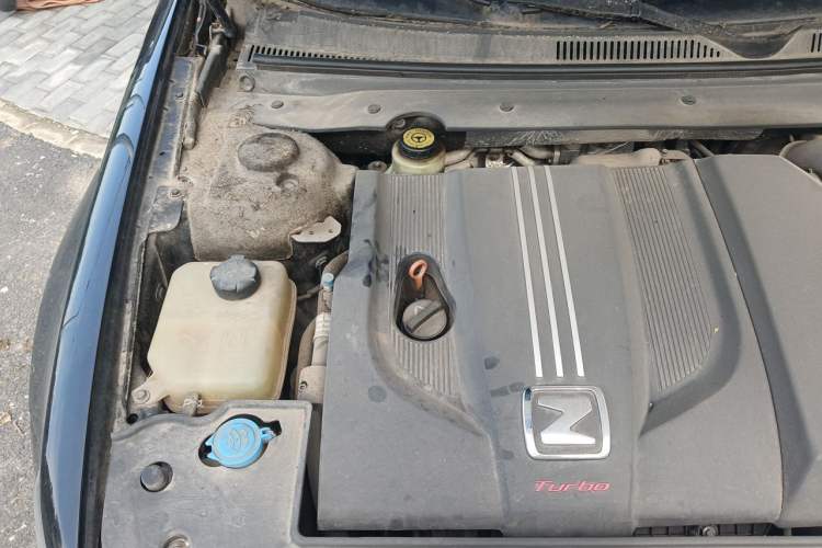 Used Zotye Z700 2016 1.8T Manual Luxury Model Engine Bay Right