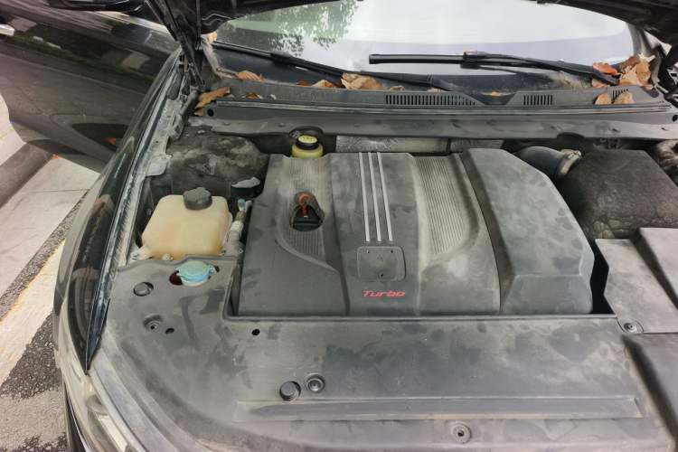 Used Zotye Z700 2016 1.8T DCT Elegant Version Engine Bay Right