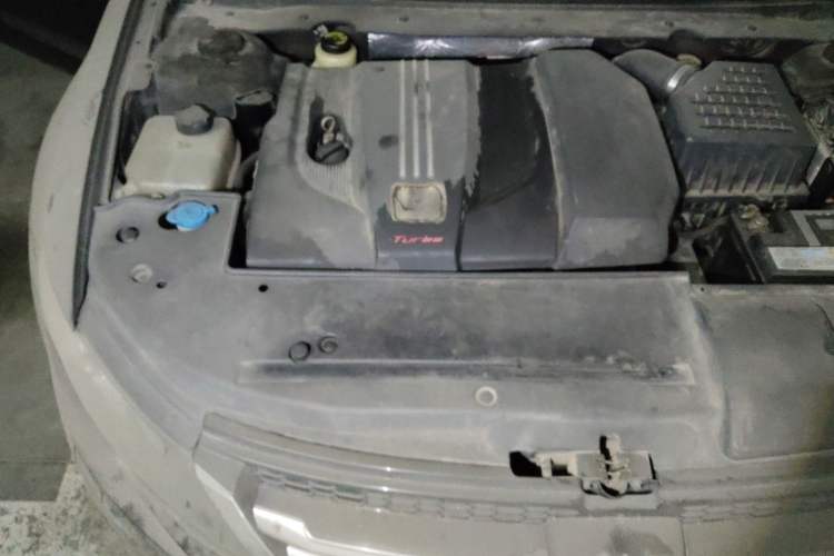 Used Zotye Z700 2016 1.8T Manual Elegant Model Engine Bay Right