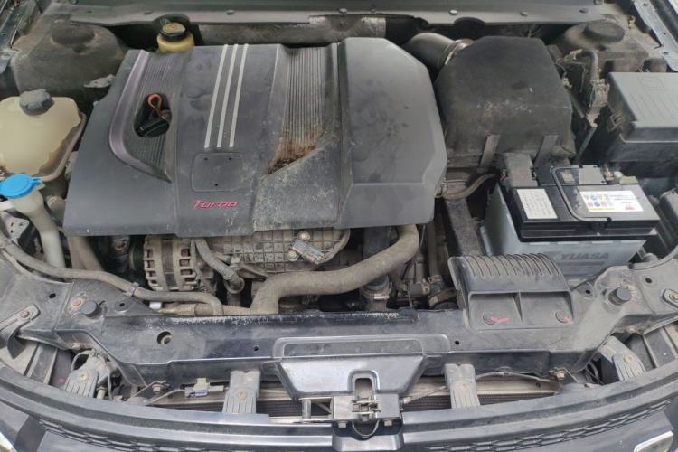 Used Zotye Z700 2016 1.8T Manual Elegant Model Engine Bay