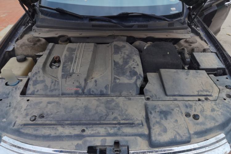 Used Zotye Z700 2016 1.8T Manual Elegant Model Engine Bay