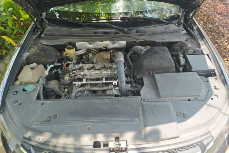 Used Zotye Z700 2016 1.8T DCT Elegant Version Engine Bay
