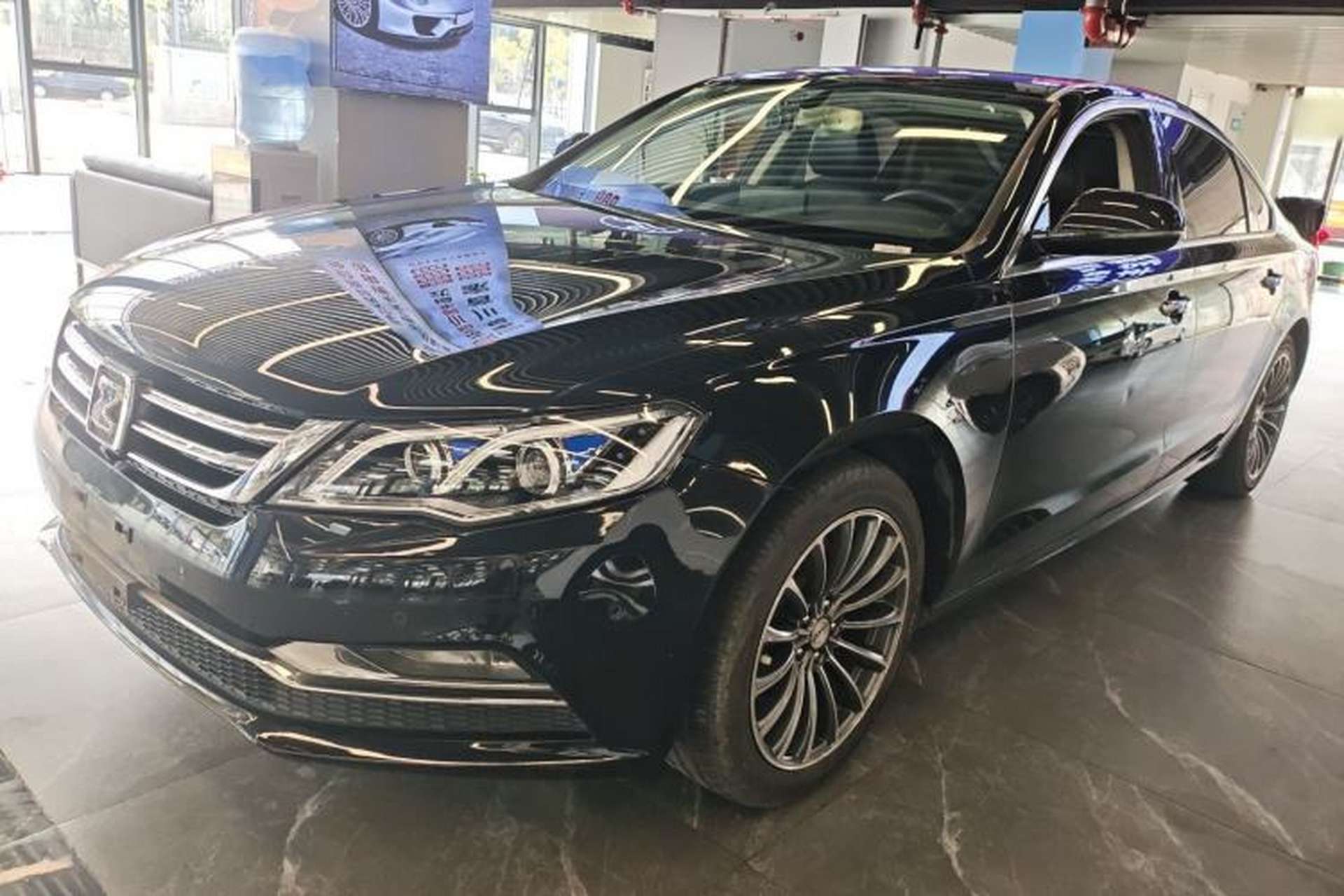 Used Zotye Z700 2016 1.8T Manual Luxury Model Front Left 45 Deg