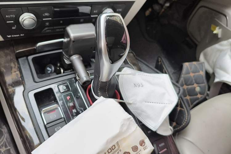Used Zotye Z700 2016 1.8T DCT Prestige Edition Gear Lever