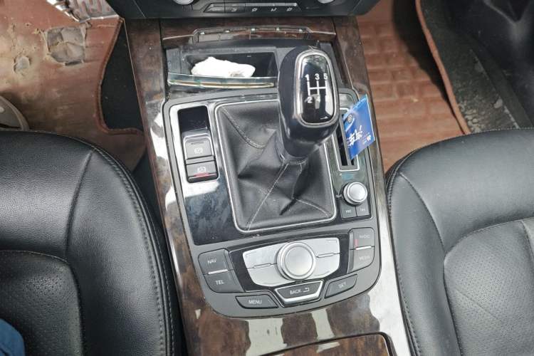 Used Zotye Z700 2016 1.8T Manual Luxury Model Gear Lever
