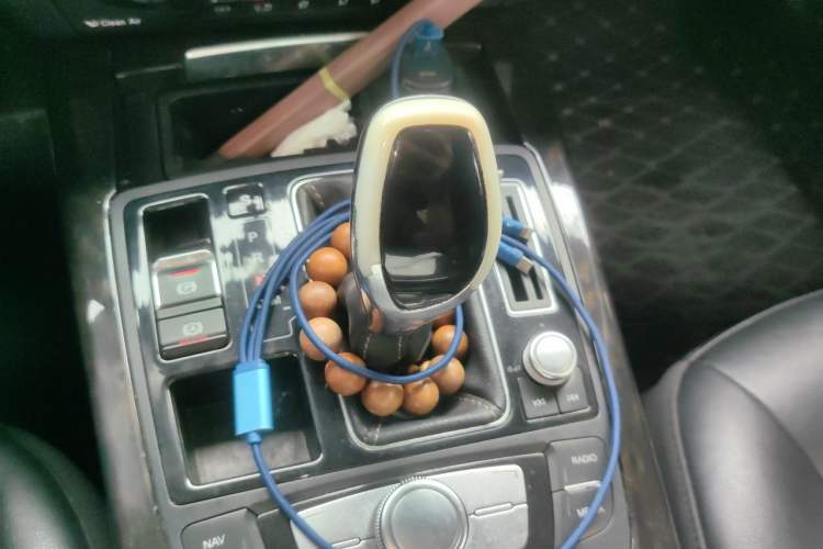Used Zotye Z700 2016 1.8T DCT Elegant Version Gear Lever