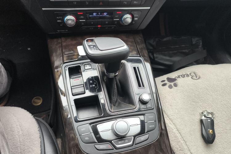 Used Zotye Z700 2016 1.8T DCT Elegant Version Gear Lever