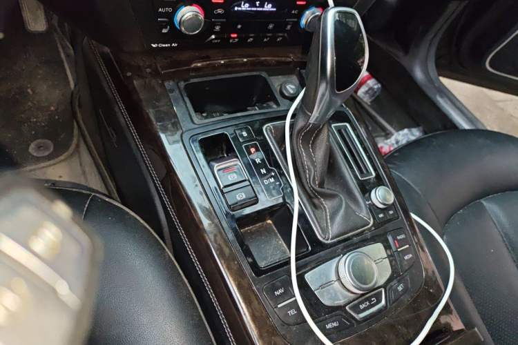 Used Zotye Z700 2016 1.8T DCT Elegant Version Gear Lever