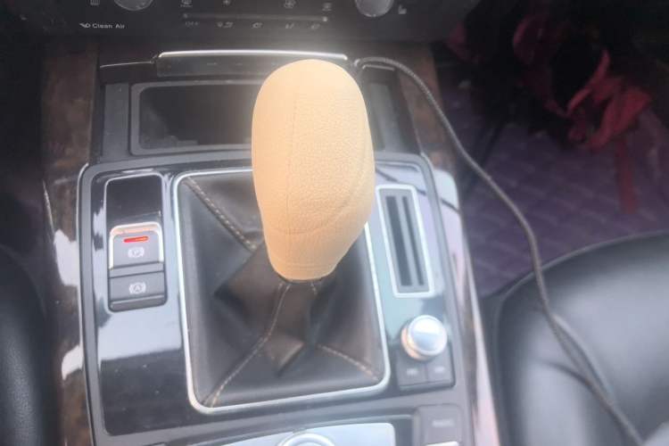 Used Zotye Z700 2016 1.8T Manual Elegant Model Gear Lever