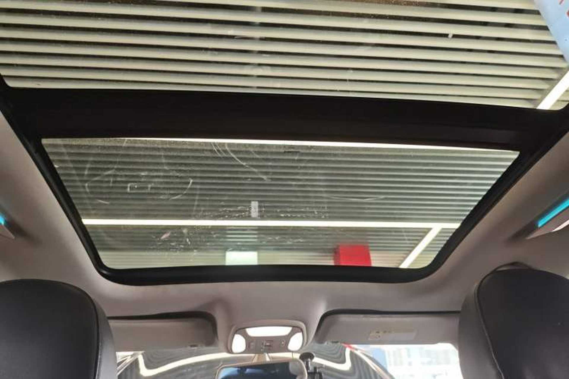 Used Zotye Z700 2016 1.8T Manual Luxury Model Headliner