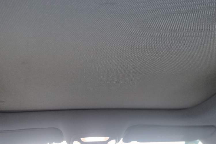 Used Zotye Z700 2016 1.8T Manual Elegant Model Headliner