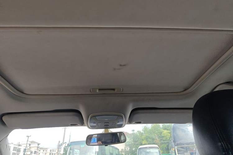 Used Zotye Z700 2016 1.8T Manual Luxury Model Headliner