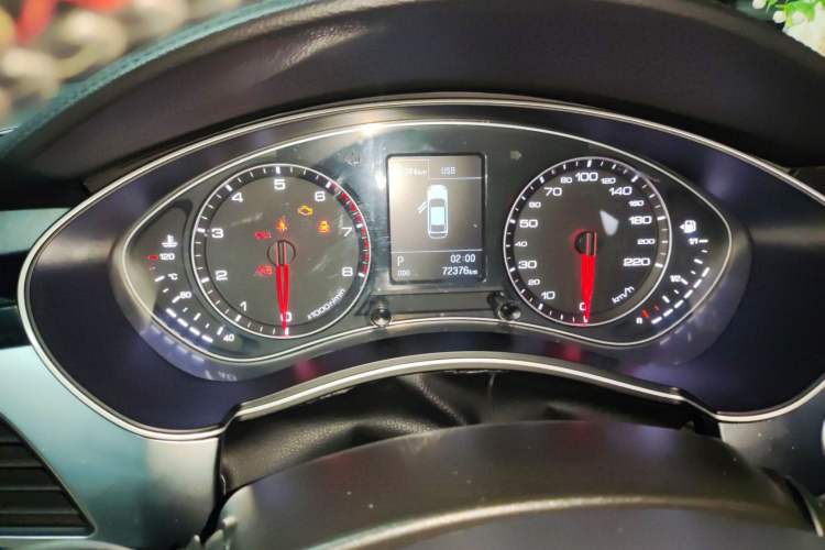 Used Zotye Z700 2016 1.8T DCT Prestige Edition Instrument Cluster