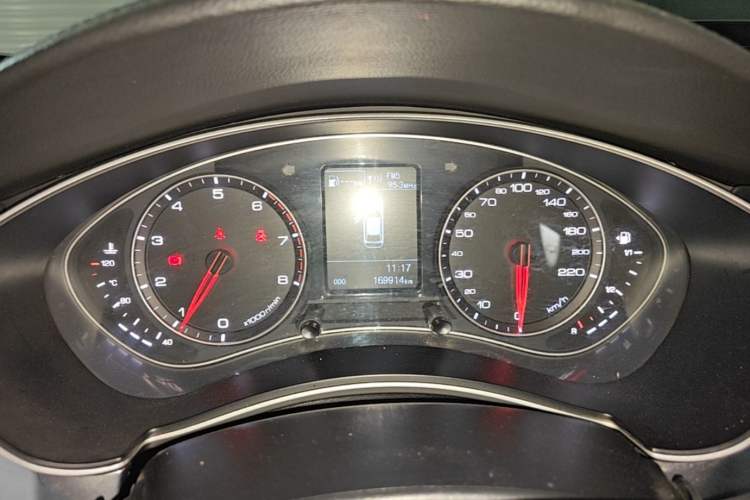 Used Zotye Z700 2016 1.8T Manual Elegant Model Instrument Cluster