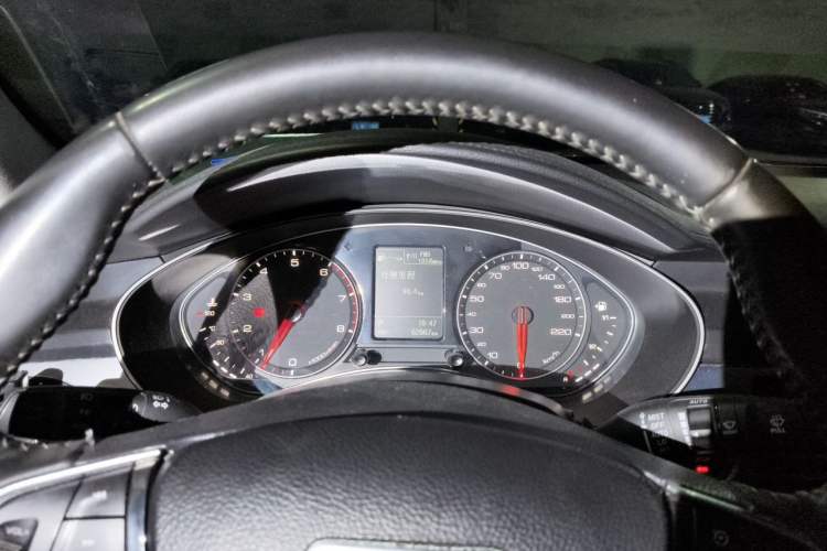 Used Zotye Z700 2016 1.8T DCT Elegant Version Instrument Cluster