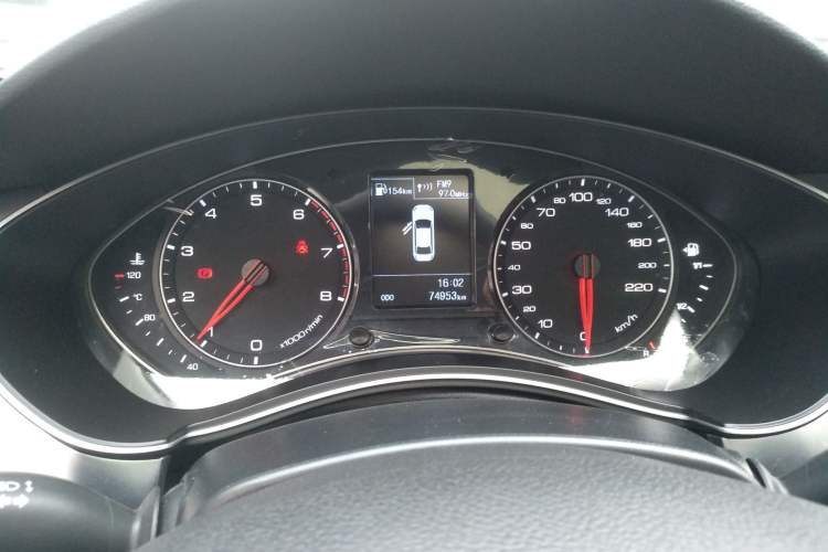 Used Zotye Z700 2016 1.8T Manual Elegant Model Instrument Cluster