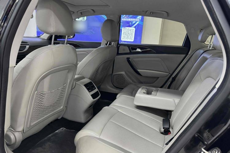 Used Zotye Z700 2016 1.8T DCT Luxury Model Interior 2