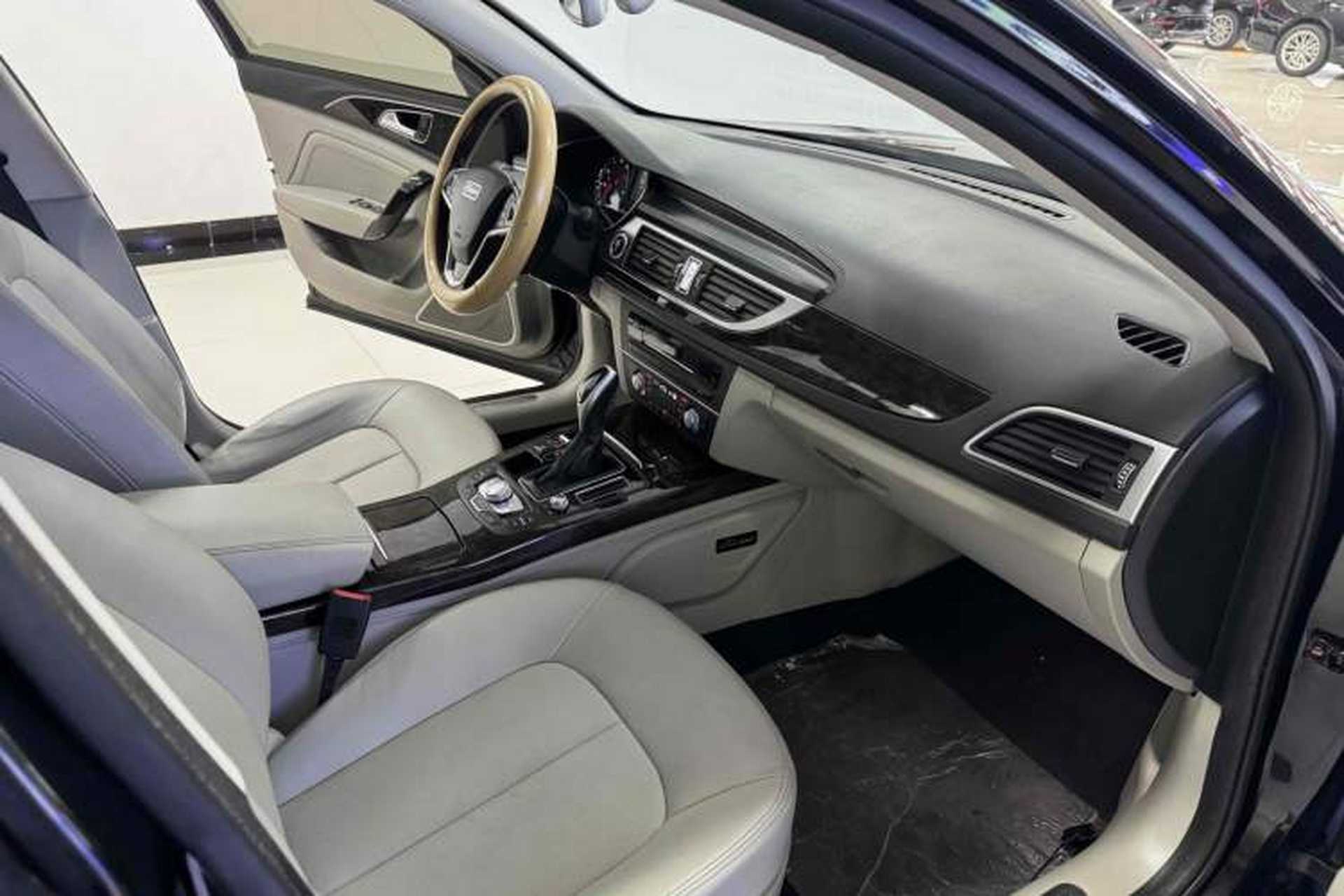 Used Zotye Z700 2016 1.8T DCT Luxury Model Interior 3