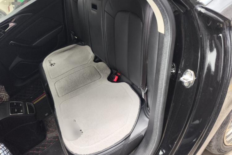 Used Zotye Z700 2016 1.8T DCT Elegant Version Interior 4