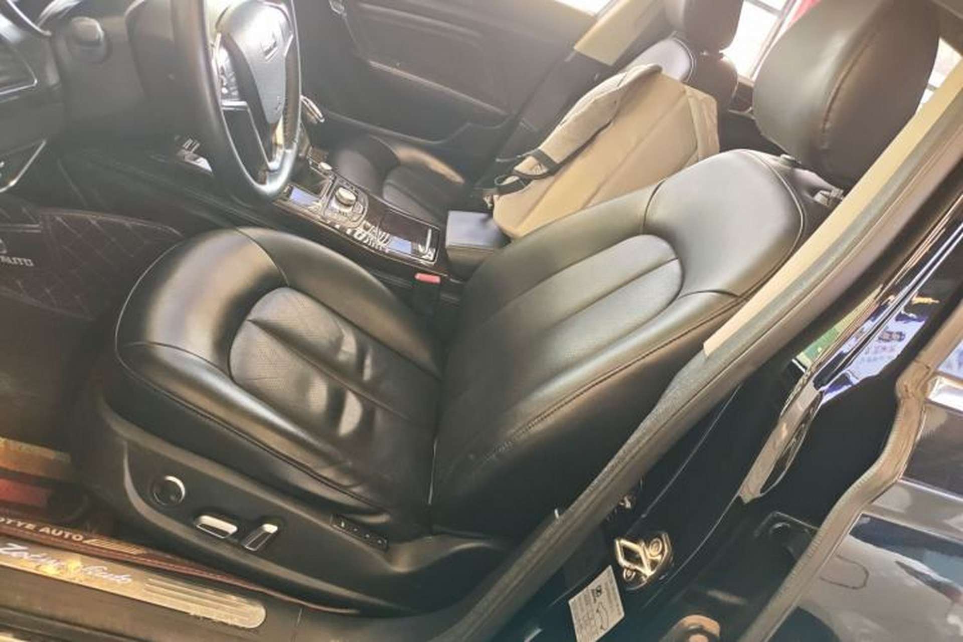 Used Zotye Z700 2016 1.8T Manual Luxury Model Left Front Seat
