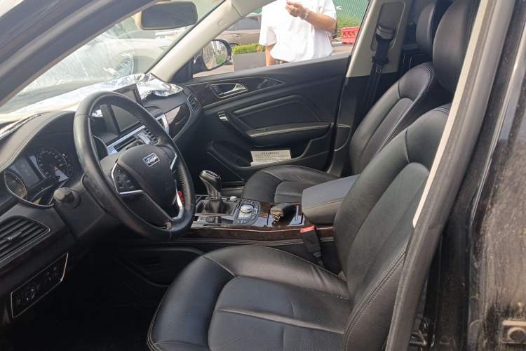 Used Zotye Z700 2016 1.8T Manual Luxury Model Left Front Seat