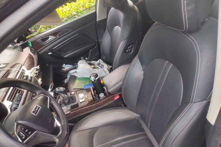 Used Zotye Z700 2016 1.8T Manual Luxury Model Left Front Seat