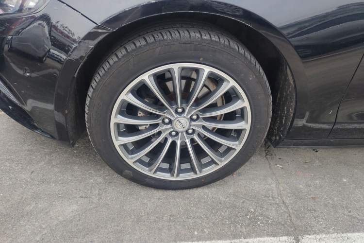 Used Zotye Z700 2016 1.8T DCT Elegant Version Left Front Wheel Hub