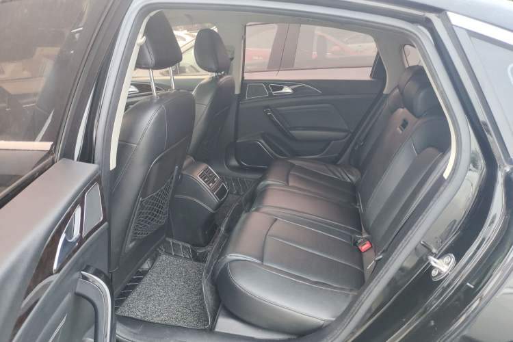 Used Zotye Z700 2016 1.8T DCT Elegant Version Left Rear Seat