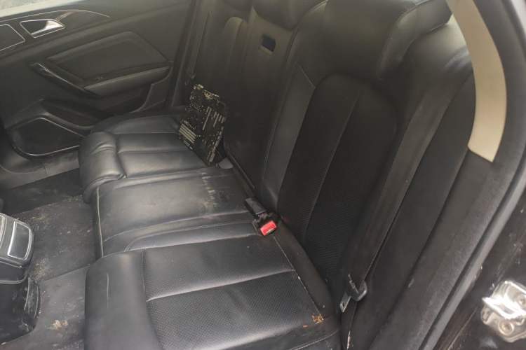 Used Zotye Z700 2016 1.8T DCT Elegant Version Left Rear Seat