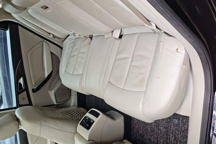 Used Zotye Z700 2016 1.8T DCT Elegant Version Left Rear Seat